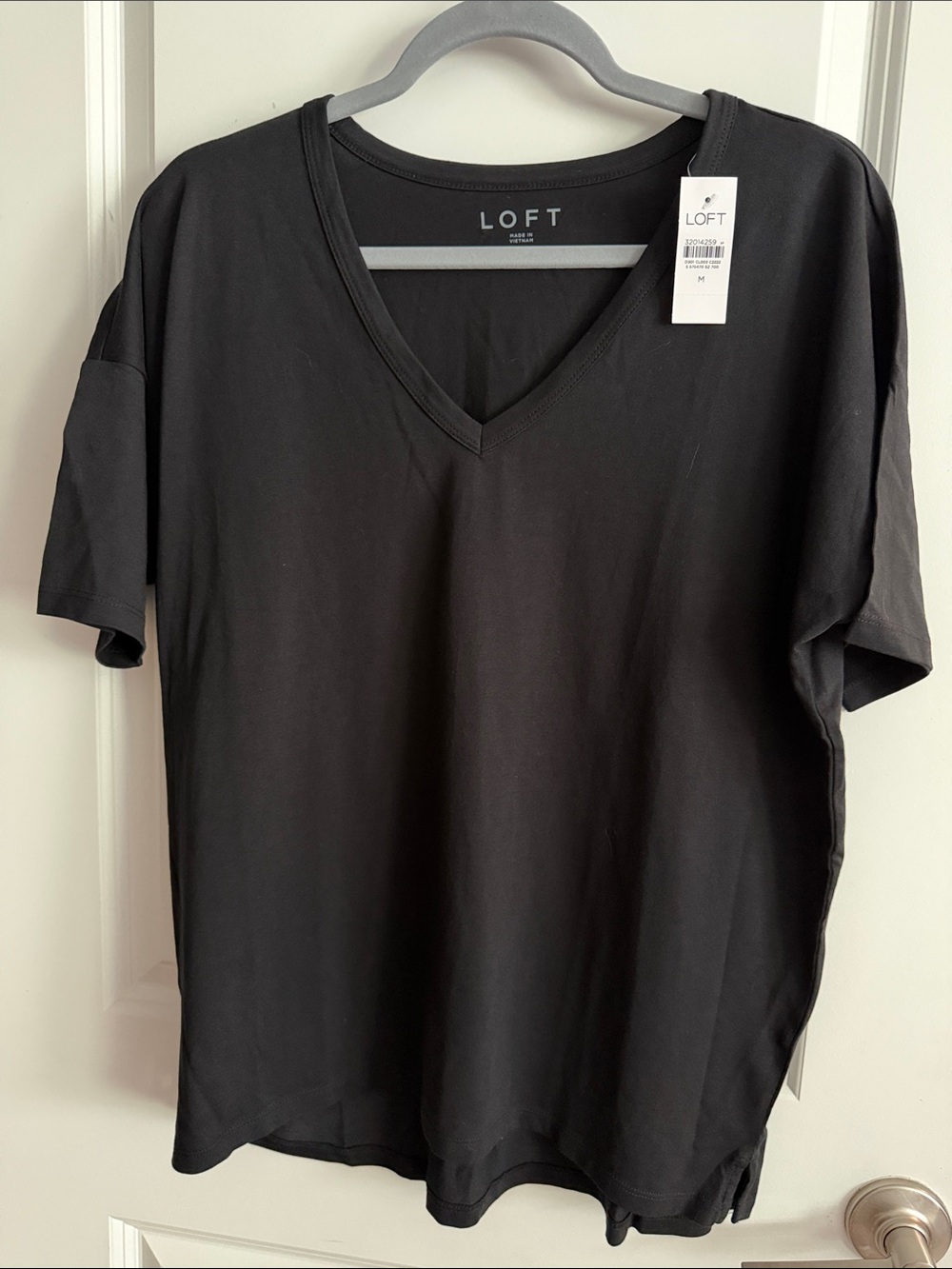 LOFT Black V-Neck Short Sleeve Tee - Relaxed Fit